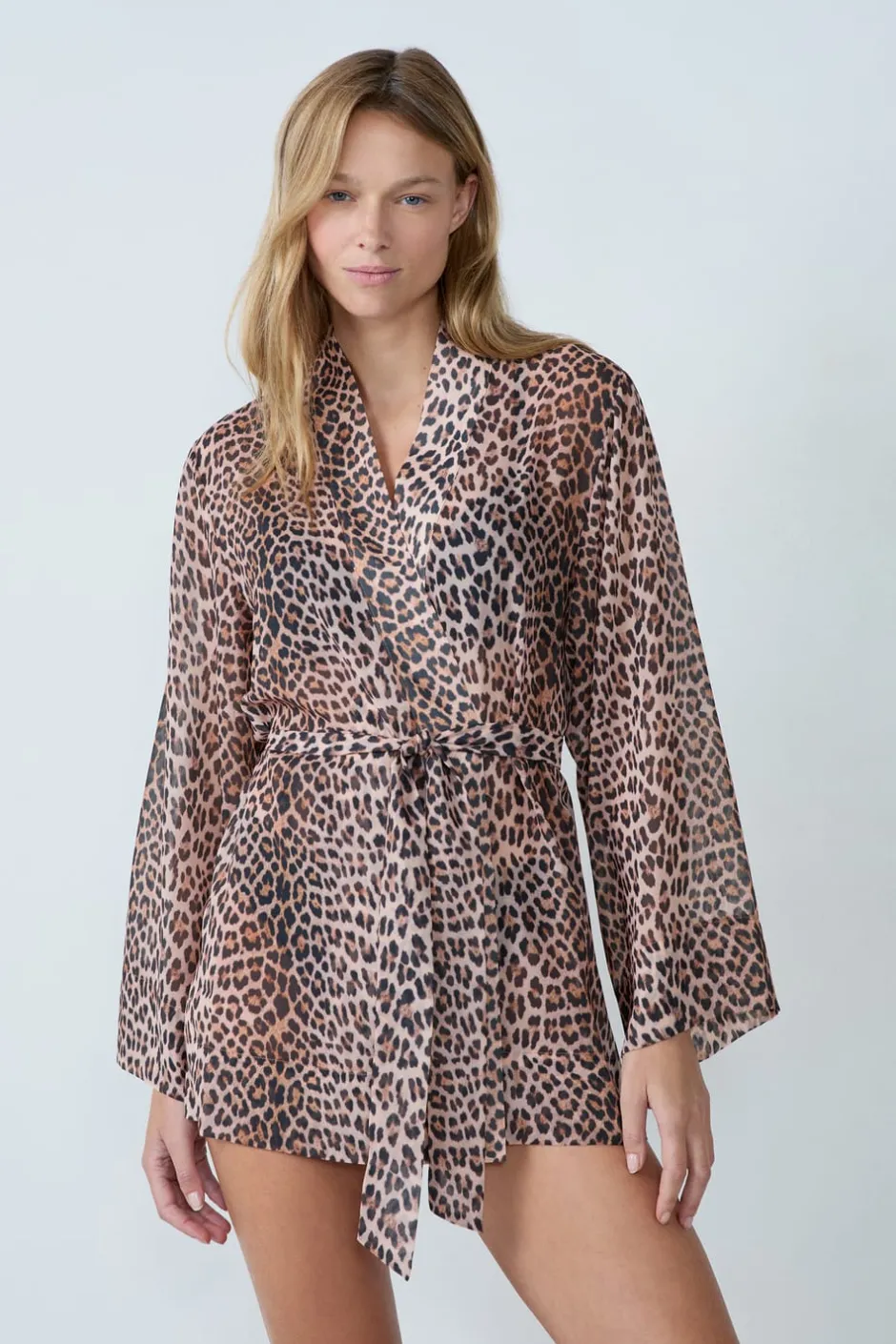 ETAM Batas Y Kimonos|Bata satinada con de leopardo ESTAMPADO