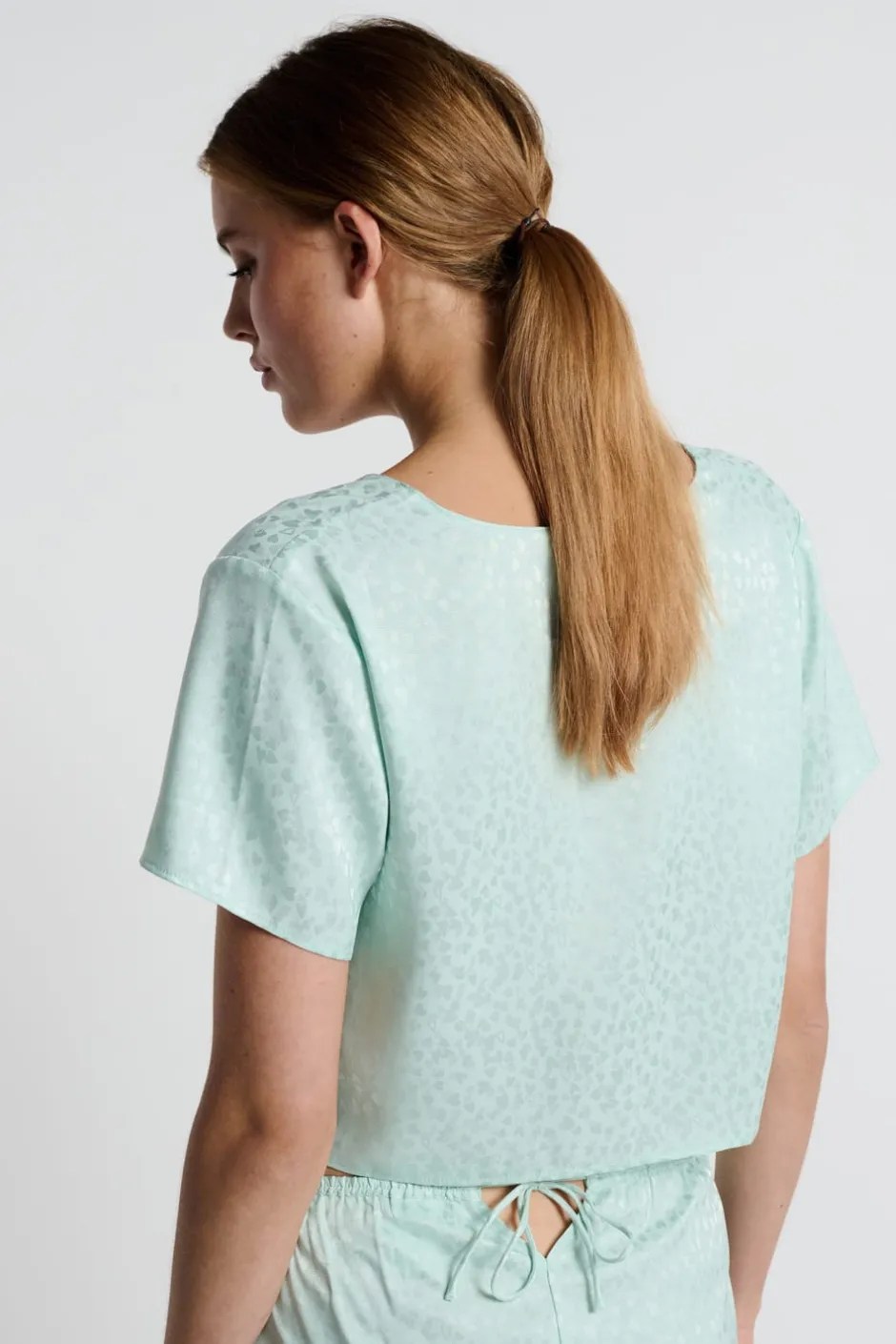 ETAM Partes De Arriba De Pijama|Blusa satinada de manga corta estampada con lazos CELADÓN