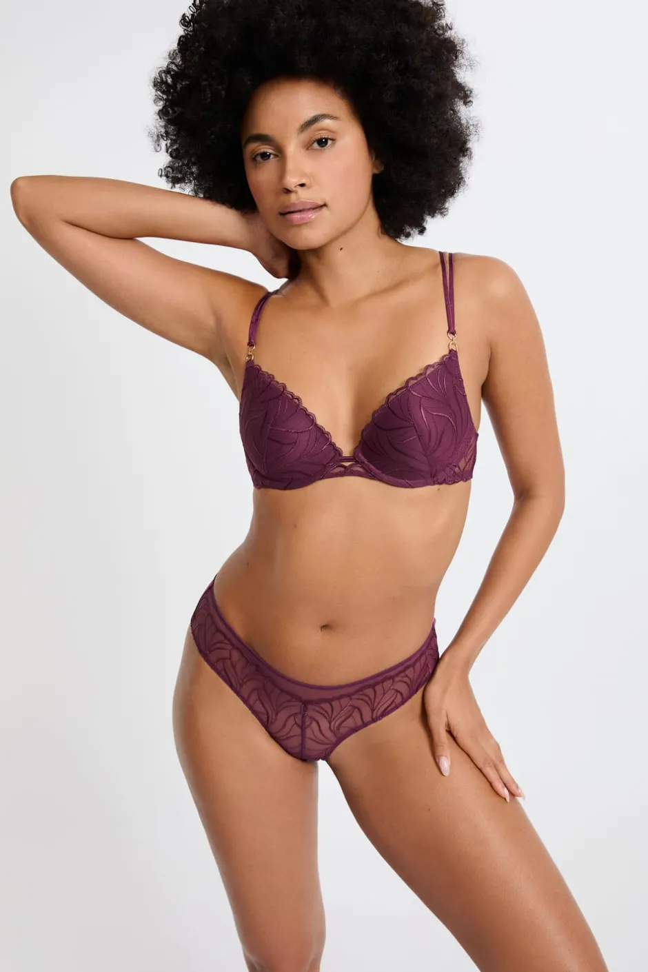 ETAM Brasileña|Braga brasileña con bordado floral MORADO