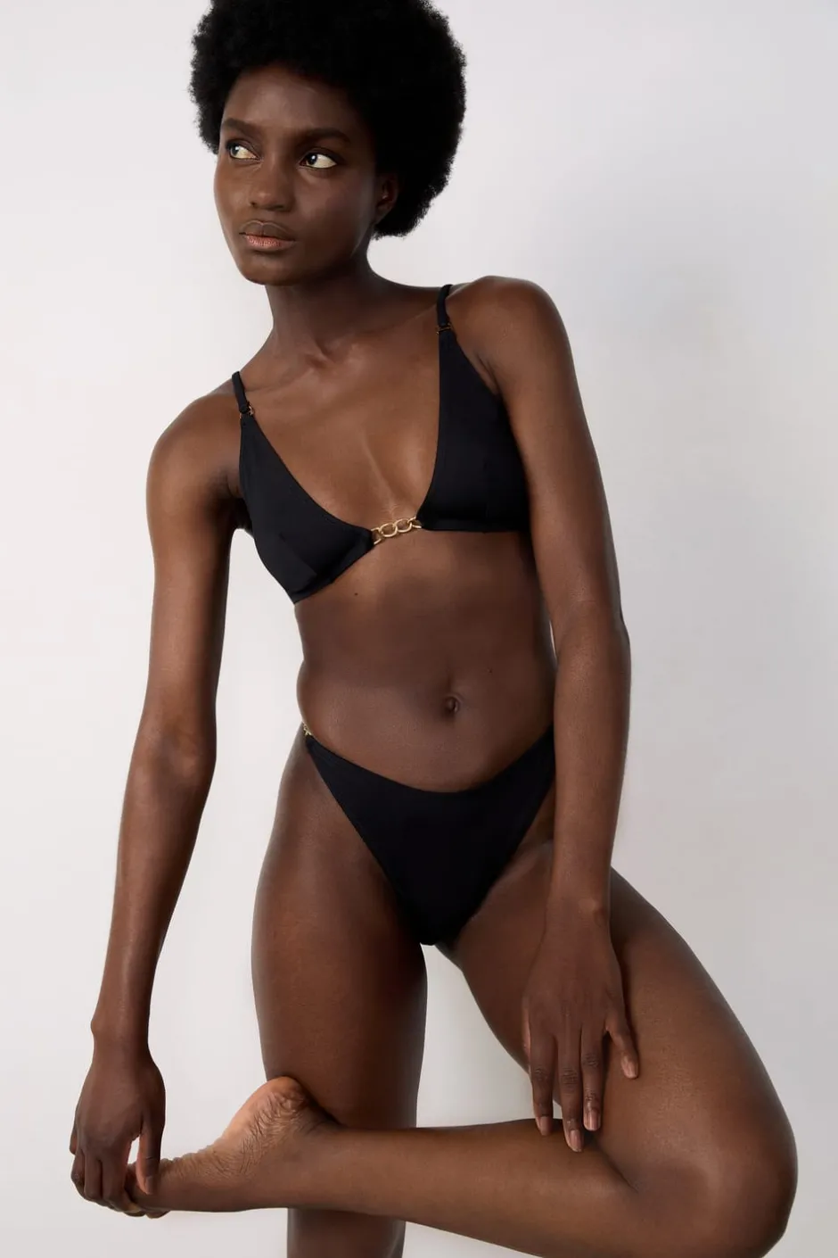 ETAM High Leg|Brasileñas|Braguita de bikini brasileña con detalles joya NEGRO