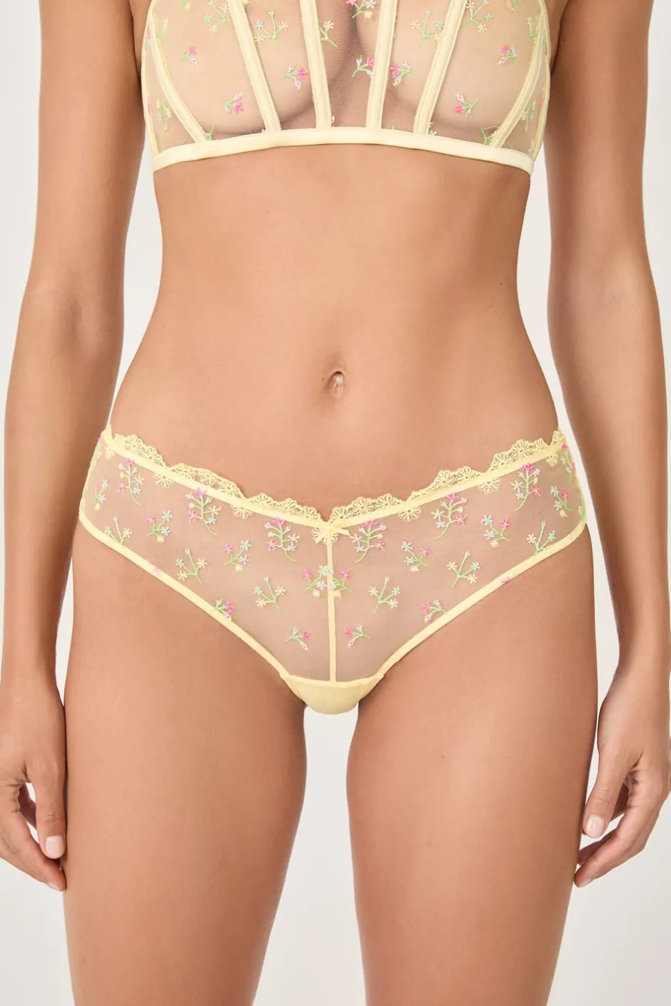 ETAM Brasileña|Braguita hipster con detalles bordados VAINILLA