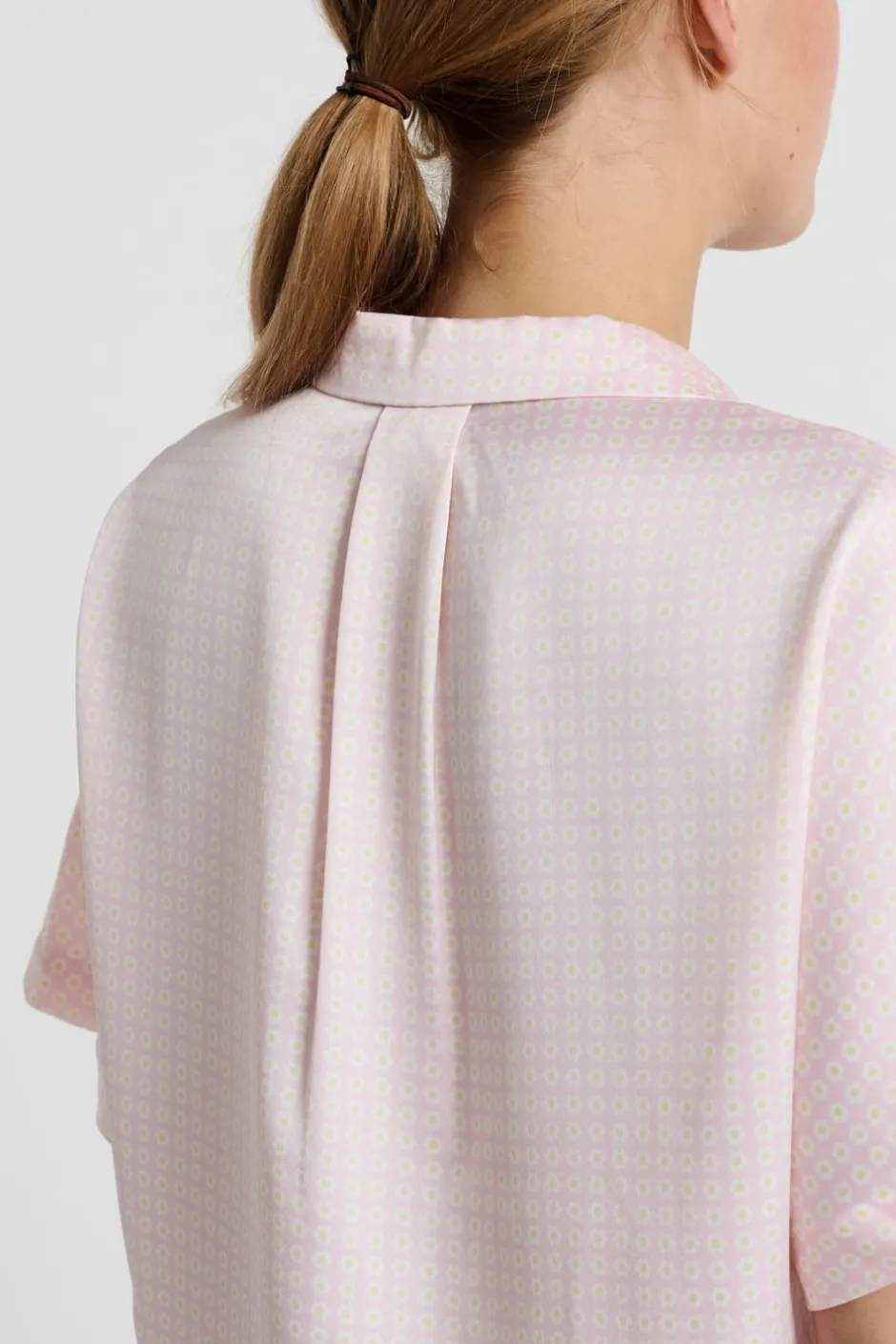 ETAM Partes De Arriba De Pijama|Los Pijamas Más Responsables|Camisa de pijama de manga corta estampada ESTAMPADO FONDO ROSA