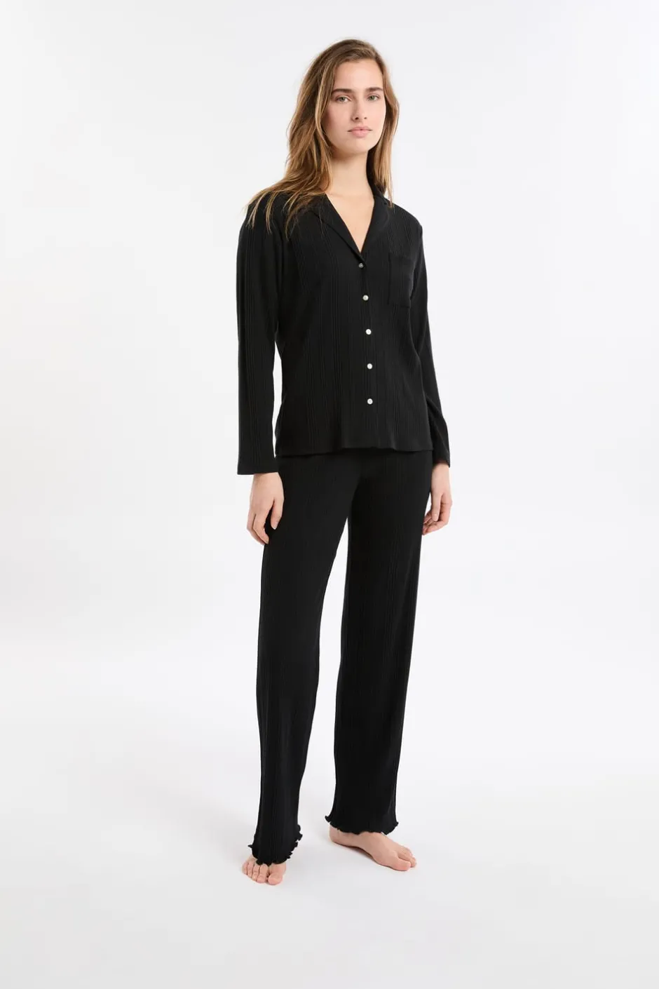 ETAM Homewear|Pijamas Esenciales|Camisa de pijama Richelieu de punto elástico NEGRO