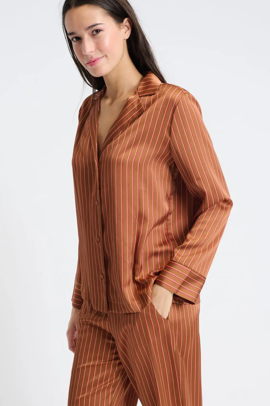 ETAM Partes De Arriba De Pijama|Los Pijamas Más Responsables|Camisa de pijama satinada a rayas BRONZE