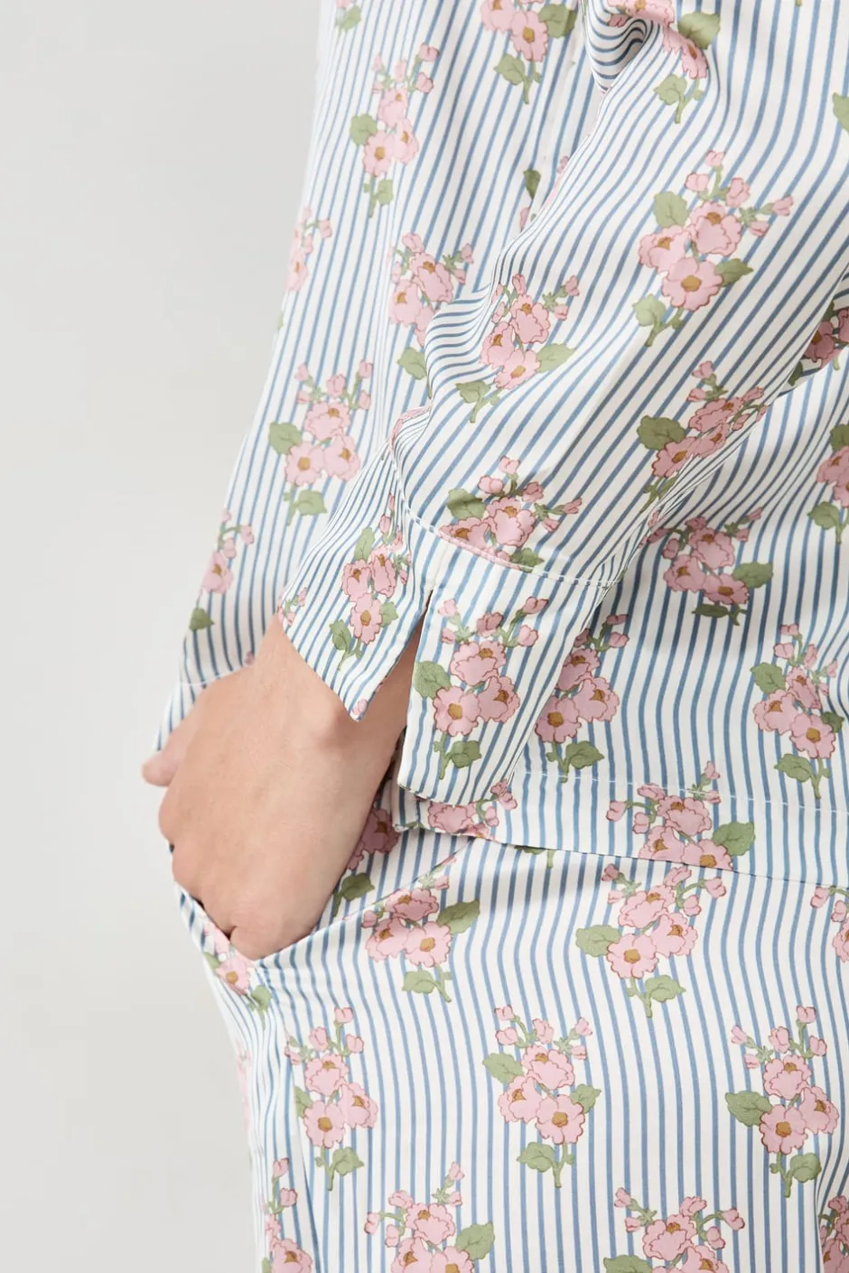 ETAM Partes De Arriba De Pijama|Los Pijamas Más Responsables|Camisa de pijama satinada con estampado floral IMP FD BLANCO