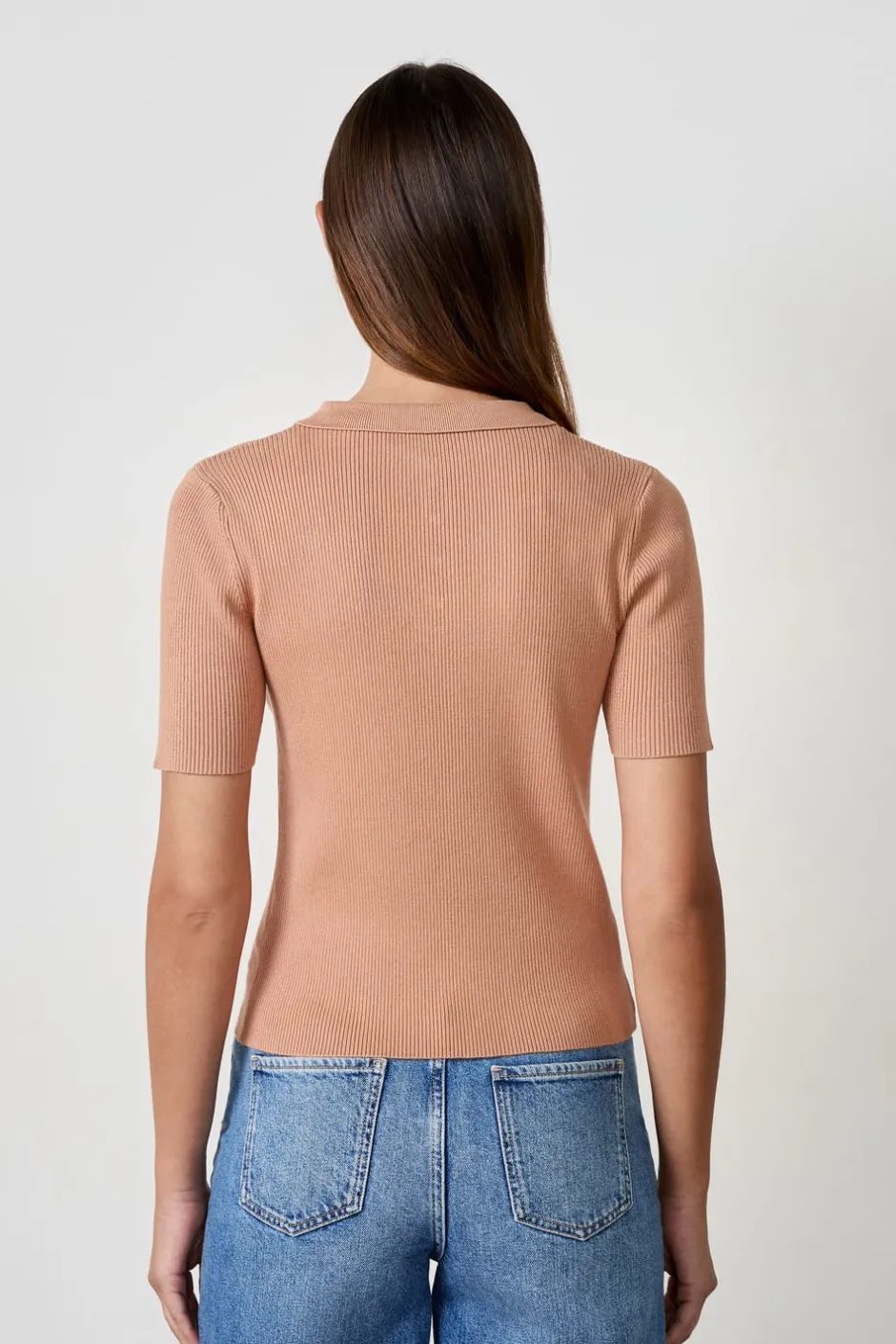 ETAM Manga Corta|Básicas|Camiseta acanalada de manga corta con cuello abotonado BEIGE