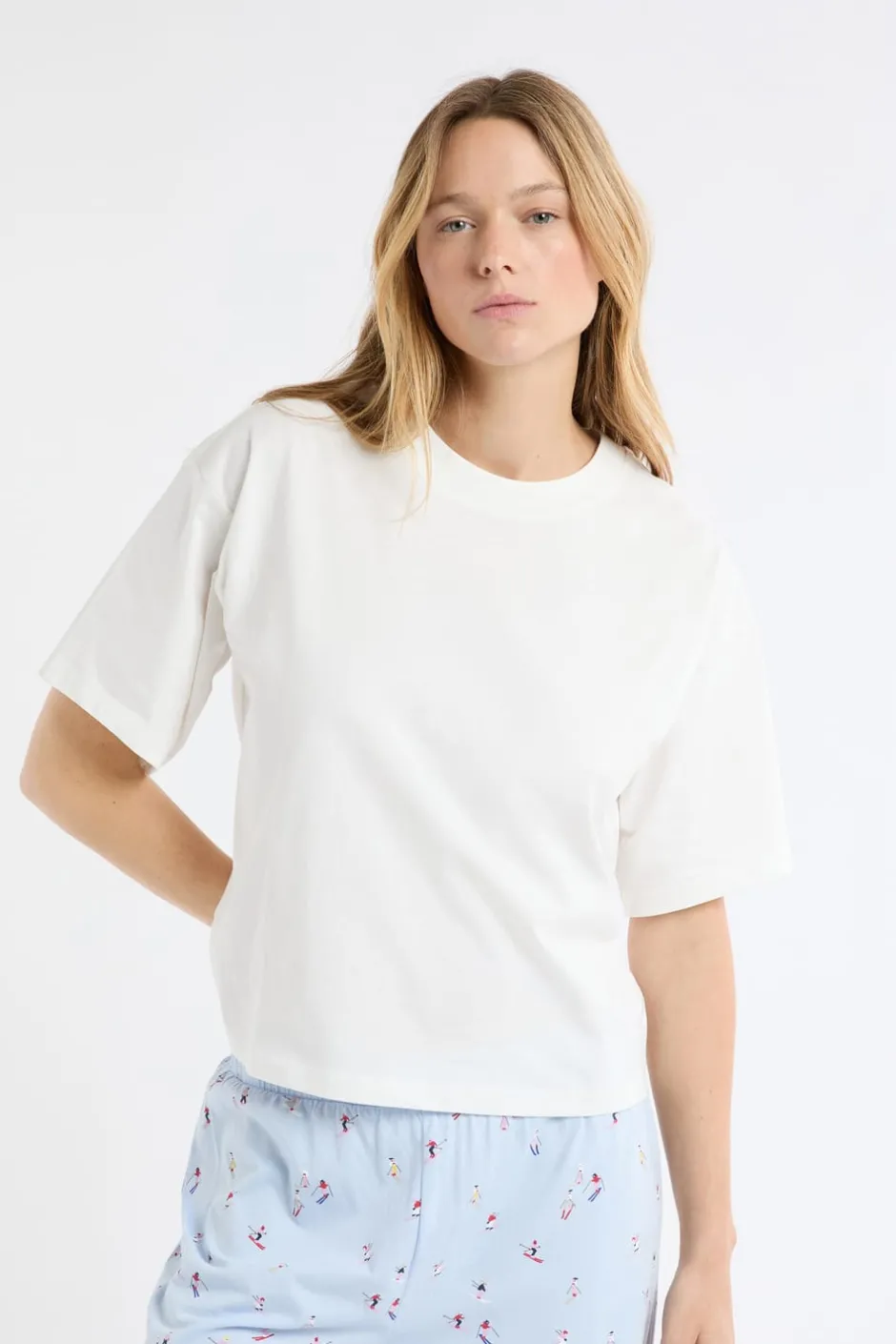 ETAM Los Pijamas Más Responsables|Partes De Arriba De Pijama|Camiseta de algodón con estampado de paisaje de esquí crudo