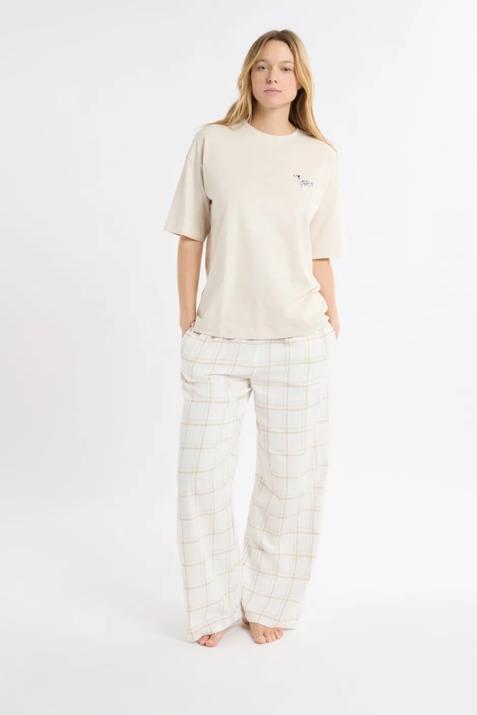 ETAM Los Pijamas Más Responsables|Partes De Arriba De Pijama|Camiseta de algodón con estampado de perro «Life is better with a dog» BEIGE