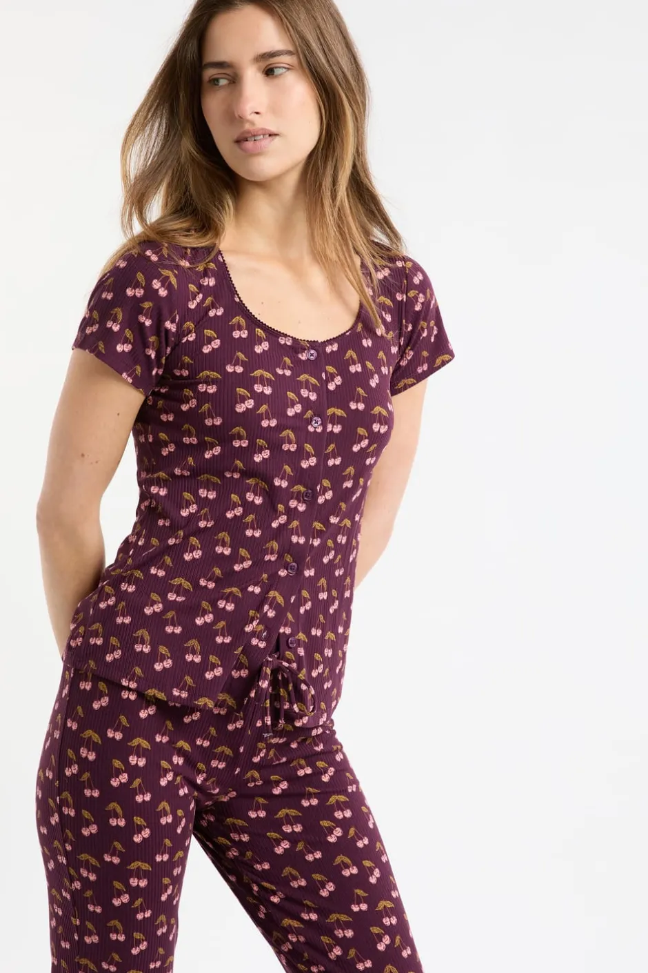 ETAM Los Pijamas Más Responsables|Partes De Arriba De Pijama|Camiseta de pijama con estampado de cerezas VIOLET