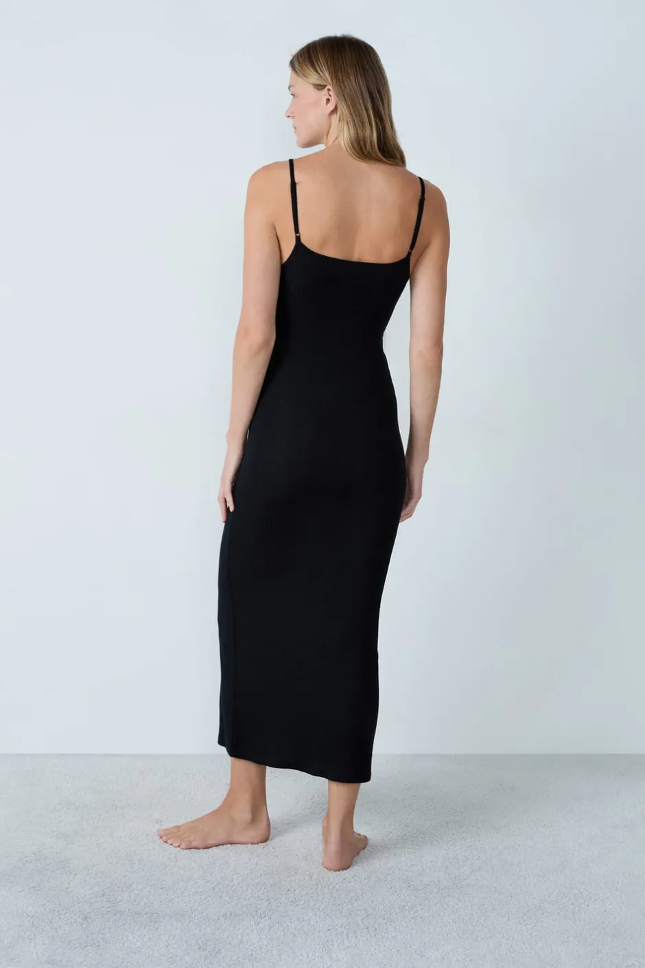 ETAM Homewear|Camisones De Tirantes|Camisón largo de algodón acanalado con tirantes finos NEGRO