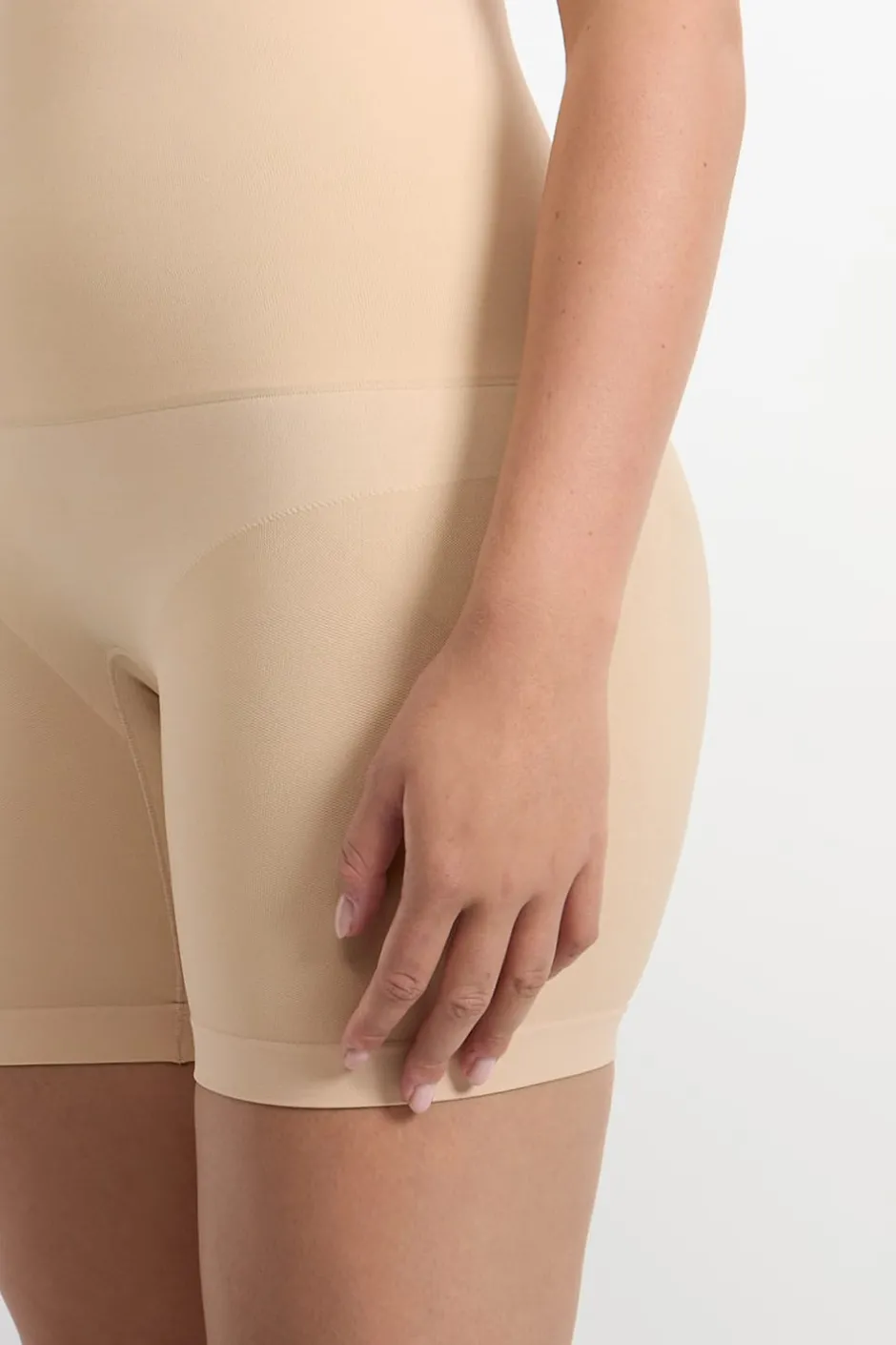 ETAM Talle Alto|Culotte|Moldeador de cintura ultra alta - fuerte sujeción LINO