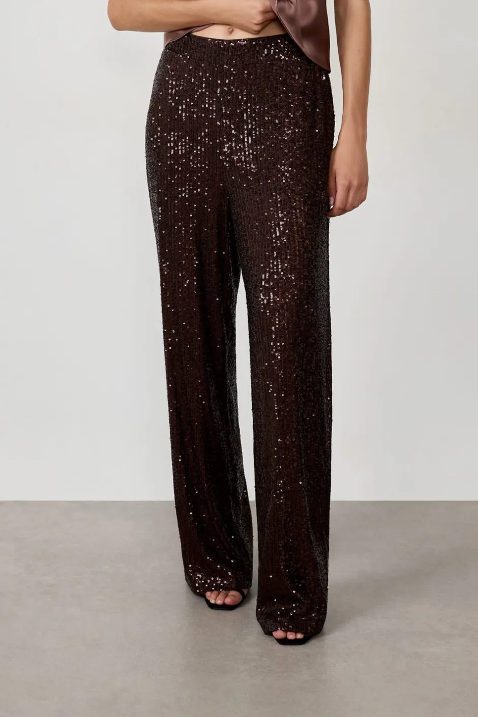 ETAM Corte Recto|Pantalones|Pantalón corte ancho con lentejuelas MARRÓN