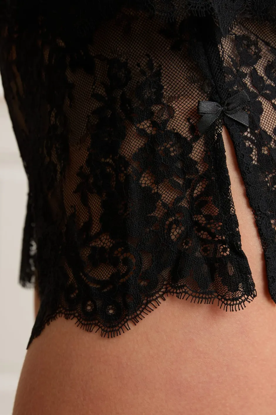 ETAM Pijamas Sexy|Partes De Abajo De Pijama|Pantalón corto de encaje y guipur con lunares NEGRO