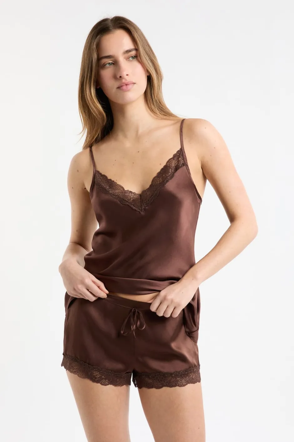 ETAM Pijamas De Seda|Partes De Abajo De Pijama|Pantalón corto de seda con detalles de encaje HENNA