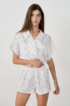 ETAM Partes De Abajo De Pijama|Los Pijamas Más Responsables|Pantalón cortos de pijama de satén con estampado de corazones MULTICOLOR