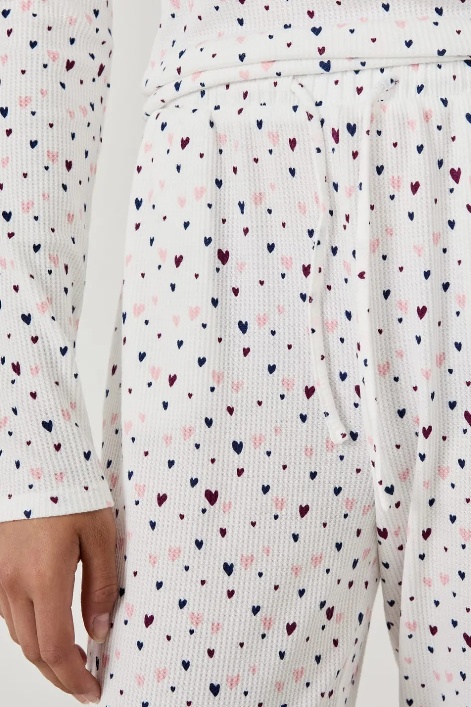 ETAM Partes De Abajo De Pijama|Los Pijamas Más Responsables|Pantalón de pijama con estampado de corazones MULTICOLOR