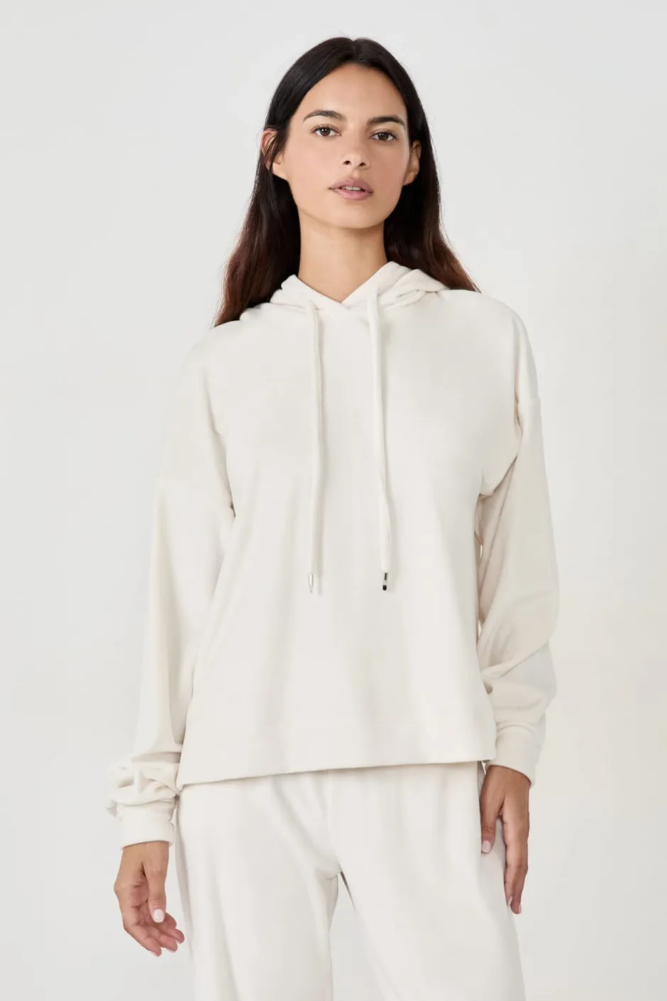 ETAM Homewear|Pijamas Calentitos|Sudadera con capucha efecto terciopelo ECRU