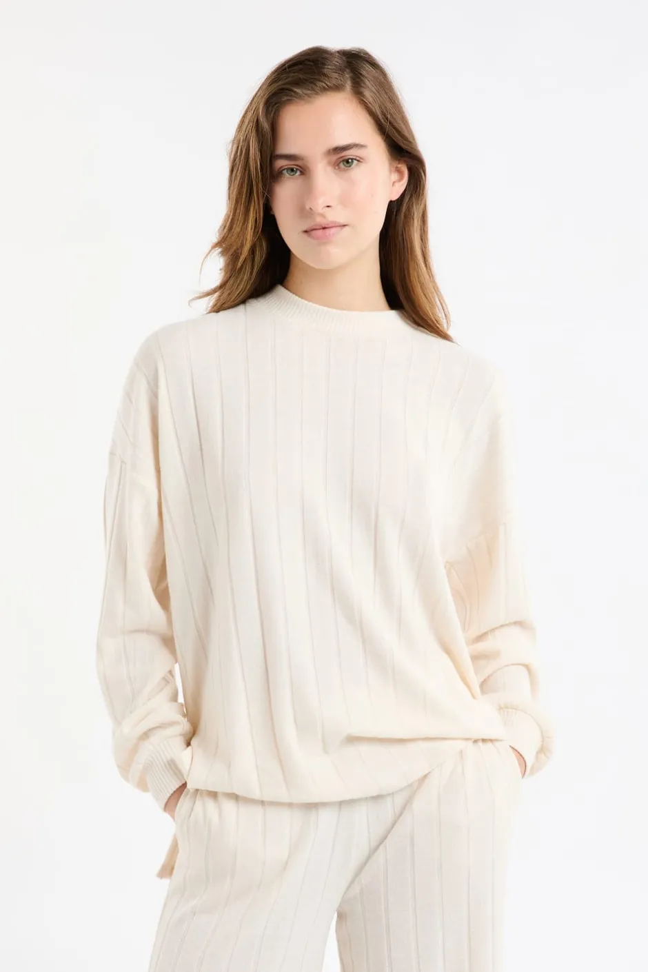 ETAM Homewear|Los Pijamas Más Responsables|Sudadera de pijama con cuello redondo crudo