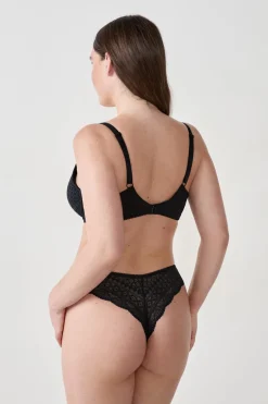 ETAM Push Up|Sujetadores Talla Grande: Copas D-G|Sujetador Nº 2 - Push up escote pronunciado La modelo mide 1m70 y lleva una 90B.