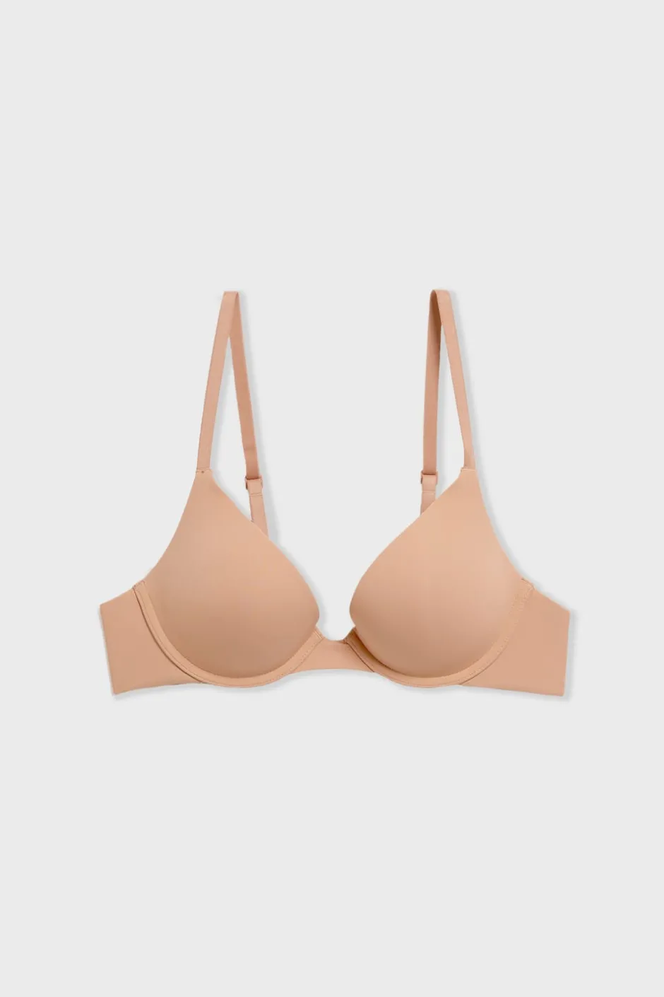 ETAM Sujetadores Invisibles|Sujetadores Deportivos·Sujetadores Invisibles|Sujetador Nº 2 - Push up escote pronunciado La modelo mide 1m74 y lleva una 90B.