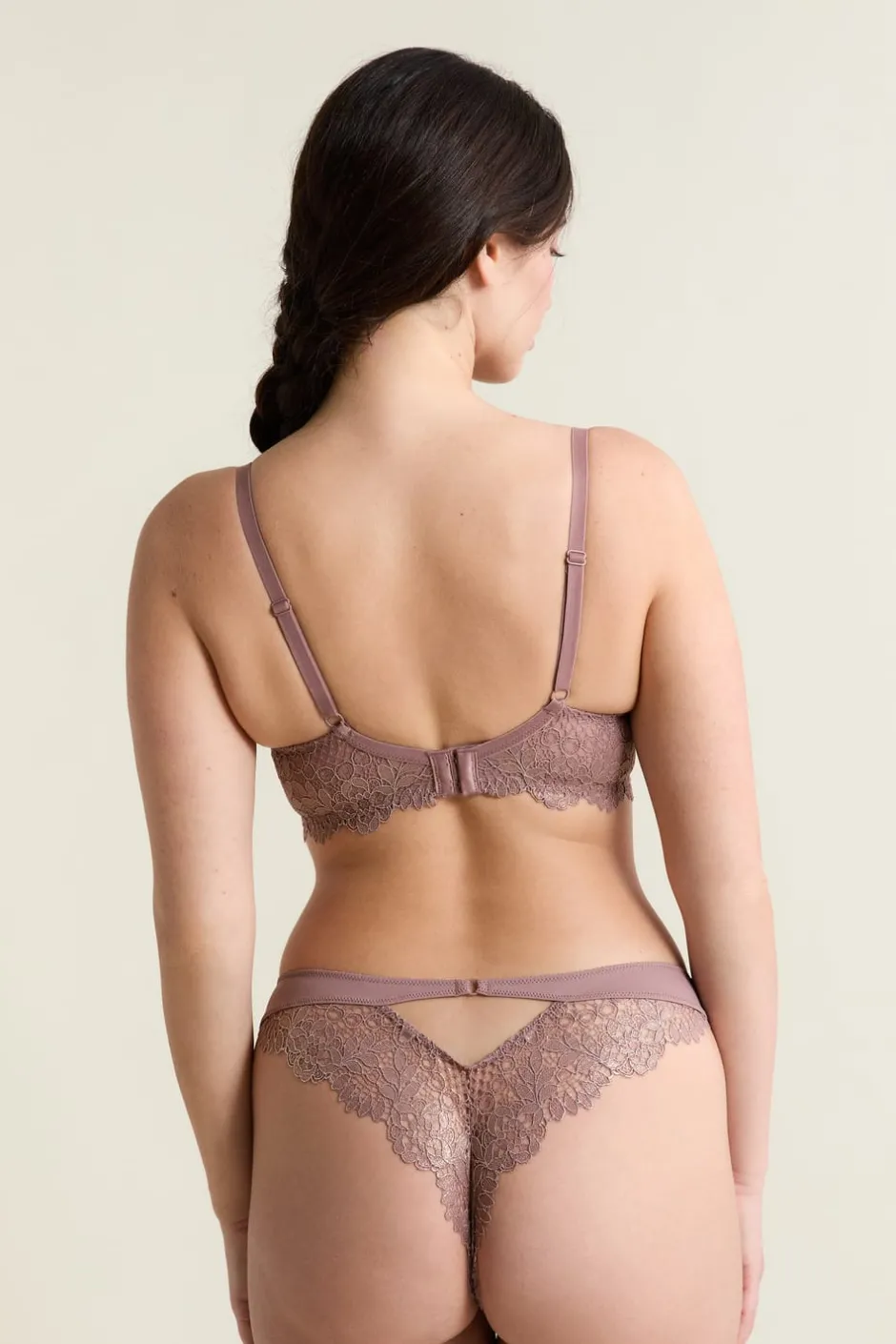 ETAM Lencería De Novia|Sujetadores De Encaje|Sujetador N.5 - Copas finas escote pronunciado Topo