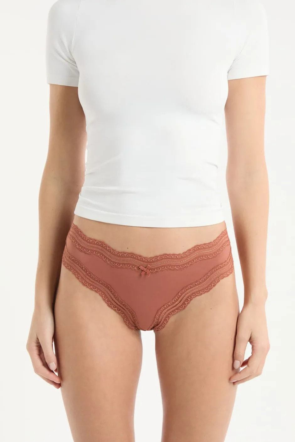 ETAM Tanga Brasileño|Braguitas Party|Tanga con bordes de encaje de microfibra arena