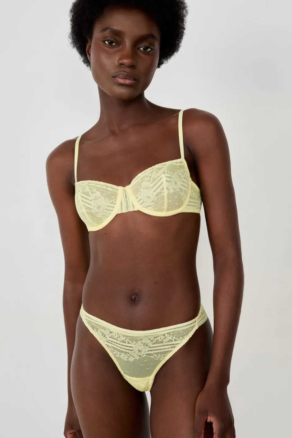 ETAM Tanga Brasileño|Braguitas Encaje|Tanga de encaje AMARILLO PÁLIDO