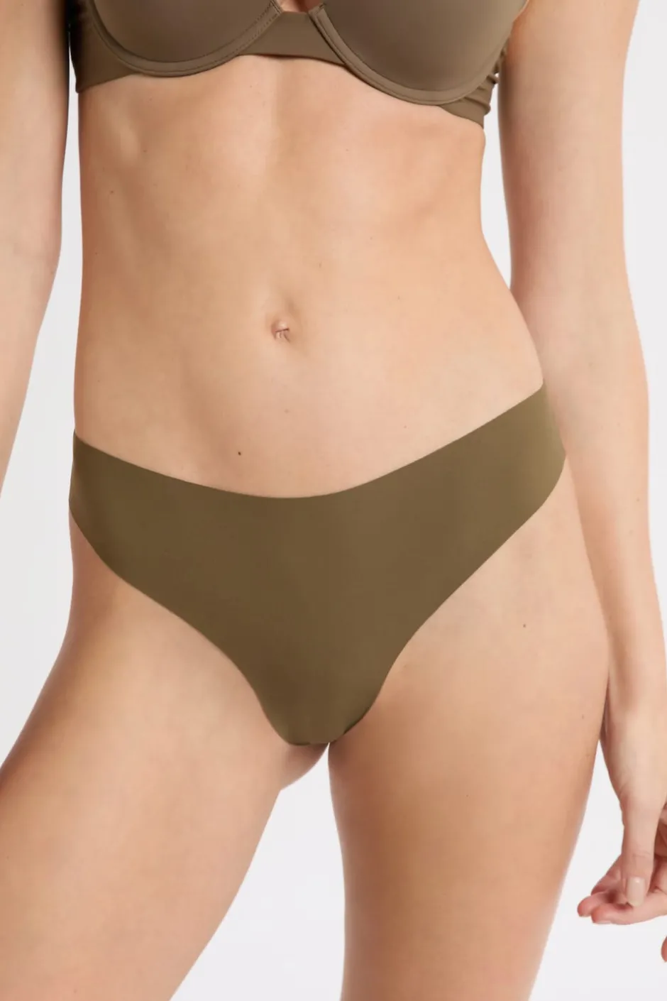 ETAM Braguitas Invisibles|Tanga|Tanga de microfibra VERDE