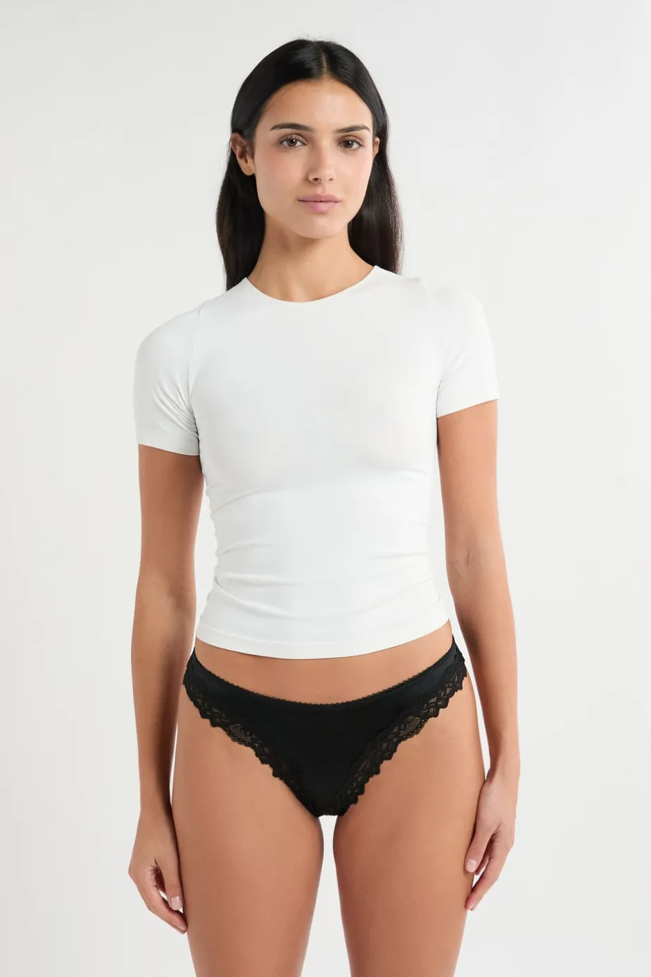 ETAM Tanga|Braguitas Party|Tanga de microfibra con detalles de encaje NEGRO