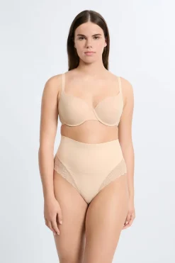 ETAM Braguitas Moldeadoras|Talle Alto|Tanga de talle alto moldeador con detalles de encaje - Sujeción media C.BEIGE