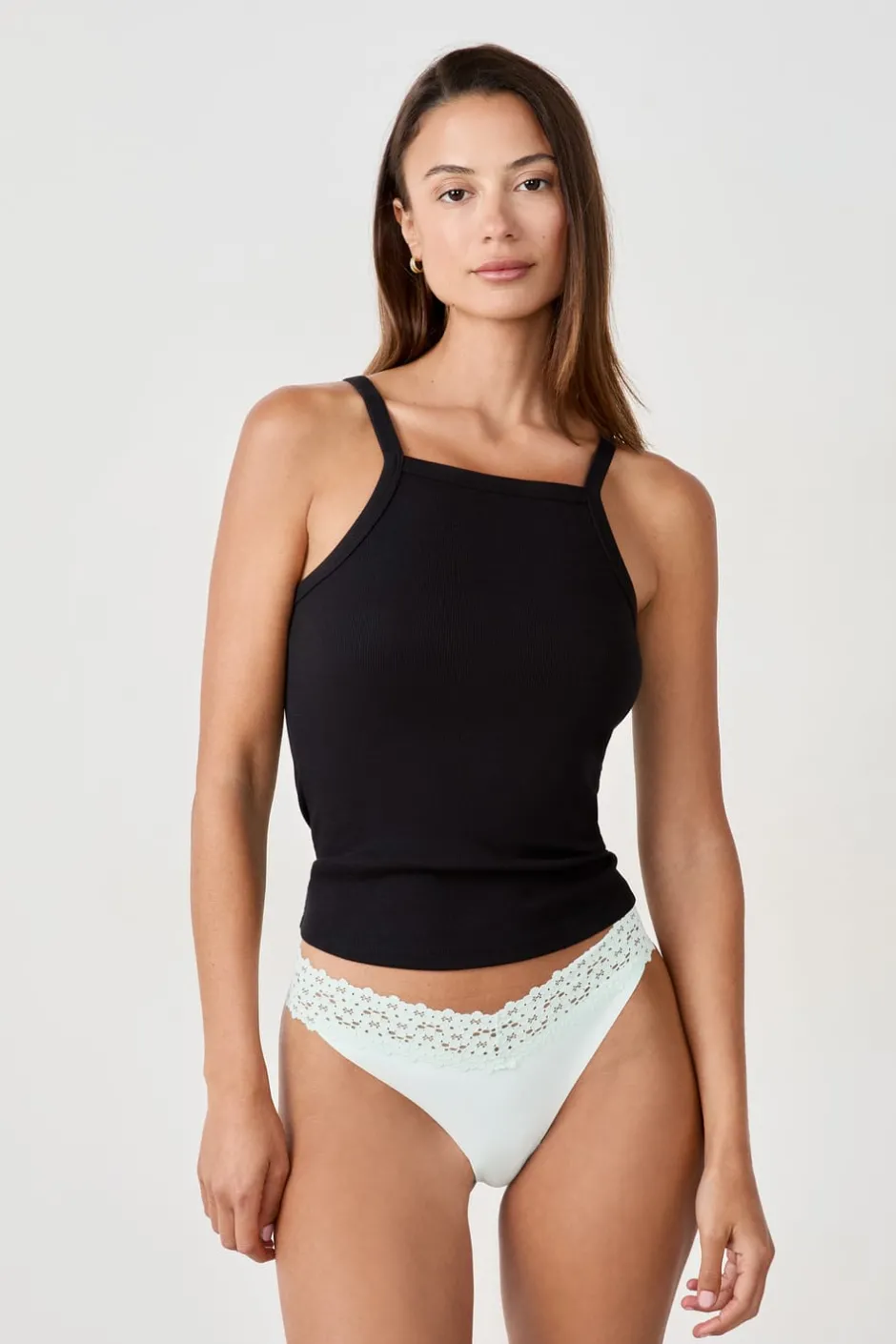 ETAM Tanga Brasileño|Tanga V-shape de microfibra y encaje ESMERALDA