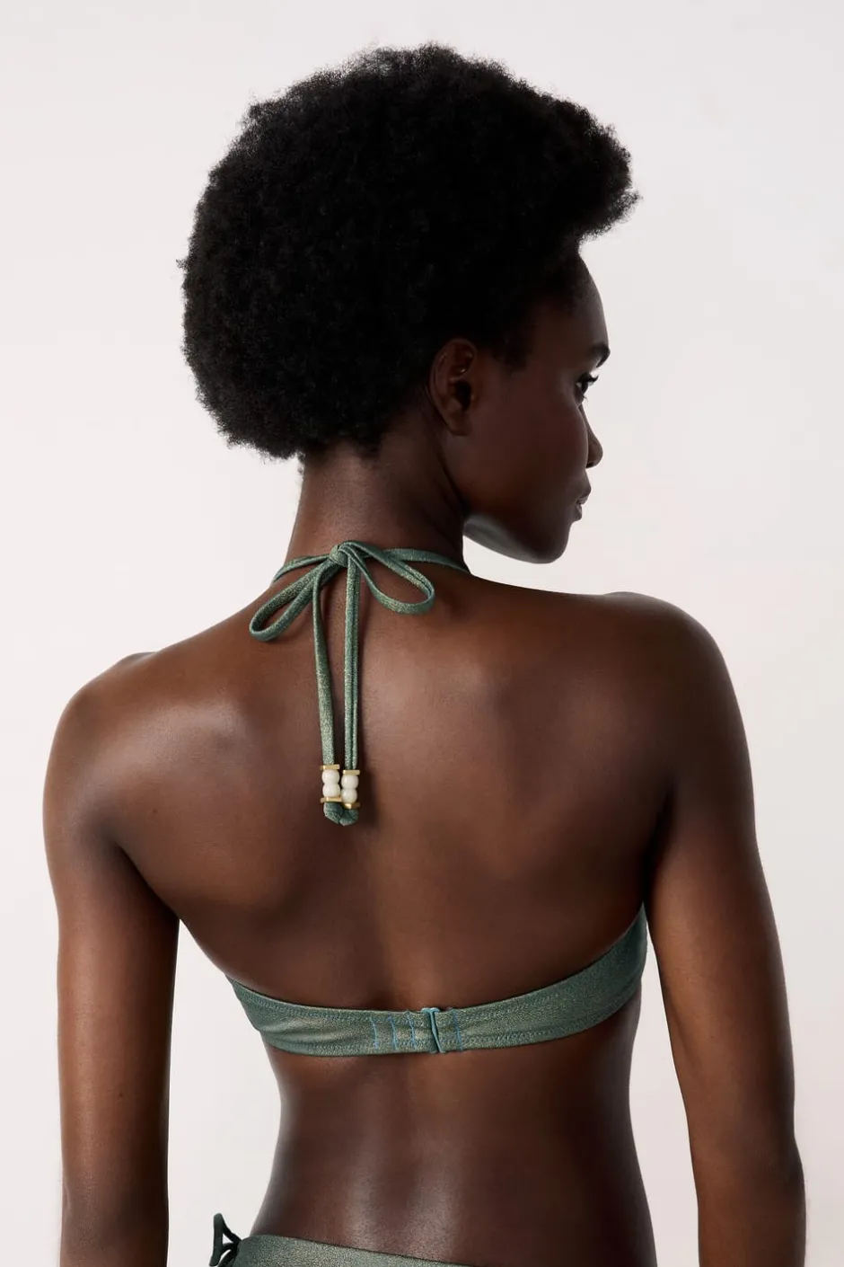 ETAM Triángulos|Top bikini triangular brillante VERDE