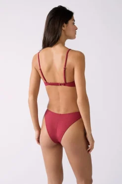 ETAM Triángulos|Top bikini triangular detalles joya MARRÓN