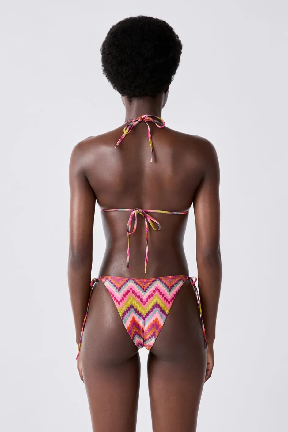 ETAM Triángulos|Top bikini triangular ESTAMPADO