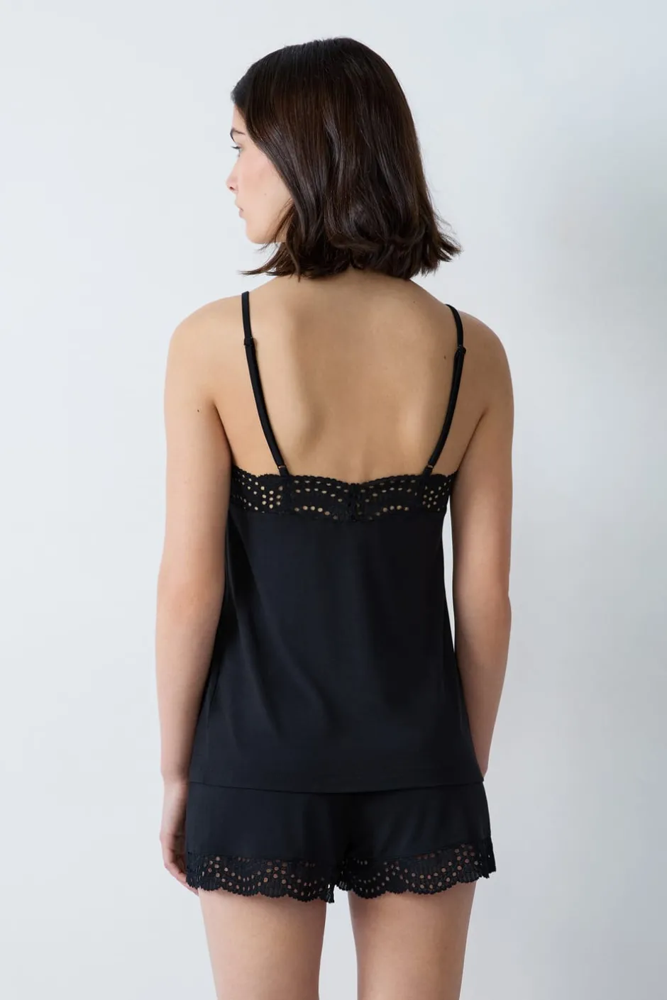 ETAM Partes De Arriba De Pijama|Los Pijamas Más Responsables|Top de modal con escote de encaje NEGRO