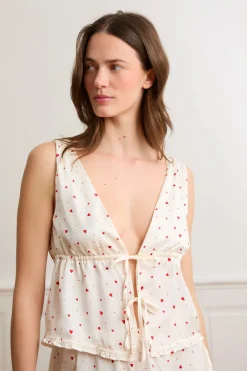 ETAM Los Pijamas Más Responsables|Partes De Arriba De Pijama|Top de pijama de satén con estampado de corazones IMP FD crudo
