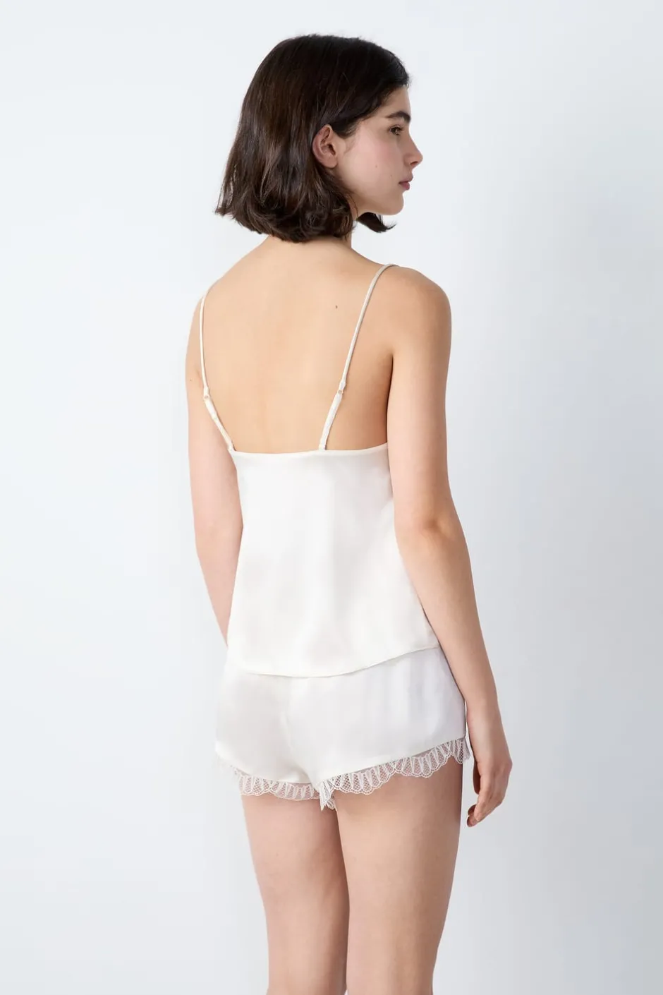 ETAM Pijamas De Seda|Top de seda con detalles de encaje CRUDO