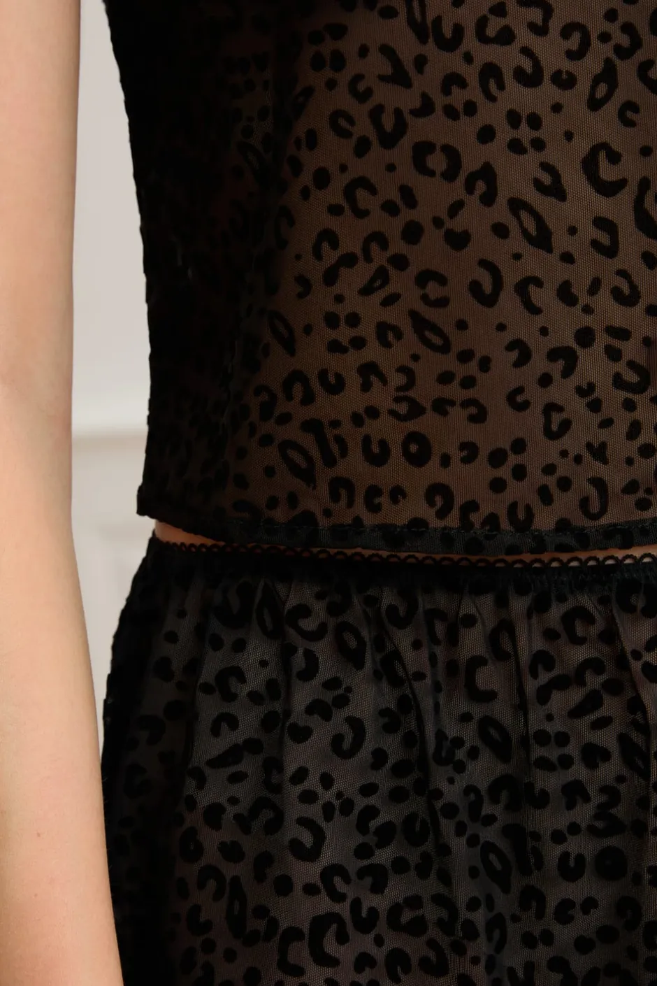 ETAM Pijamas Sexy|Partes De Arriba De Pijama|Top de tul con estampado de leopardo NEGRO